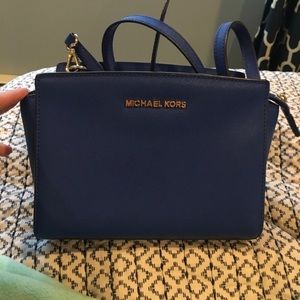Michael kors crossbody